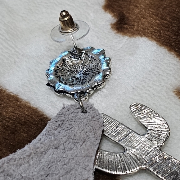 Black and White Cow Tag Earrings- NWT - Picture 3 of 4